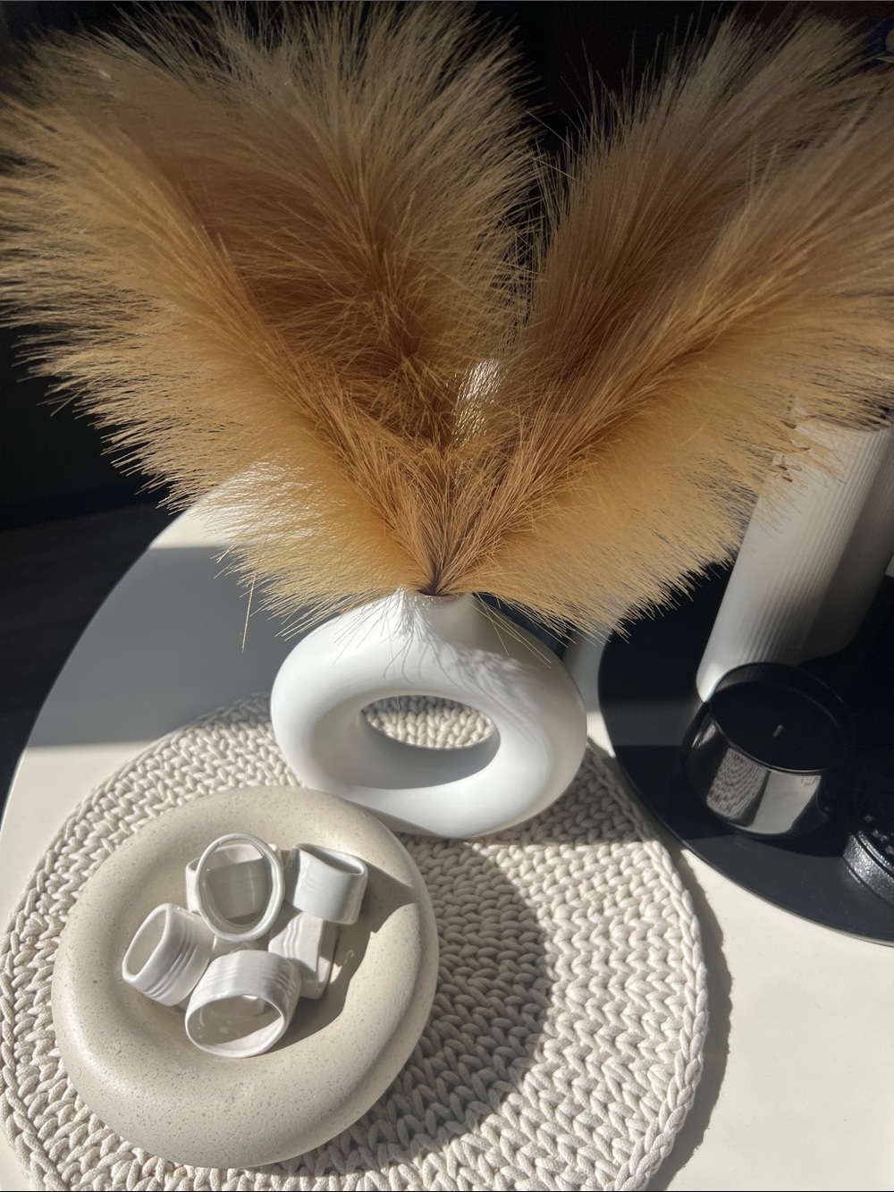 White Donut Vase with Tan Pampas Grass